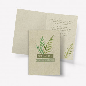 Einladungskarte auf Graspapier mit Farnzweigen